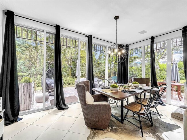 Building Photo - 3608 54th Dr W