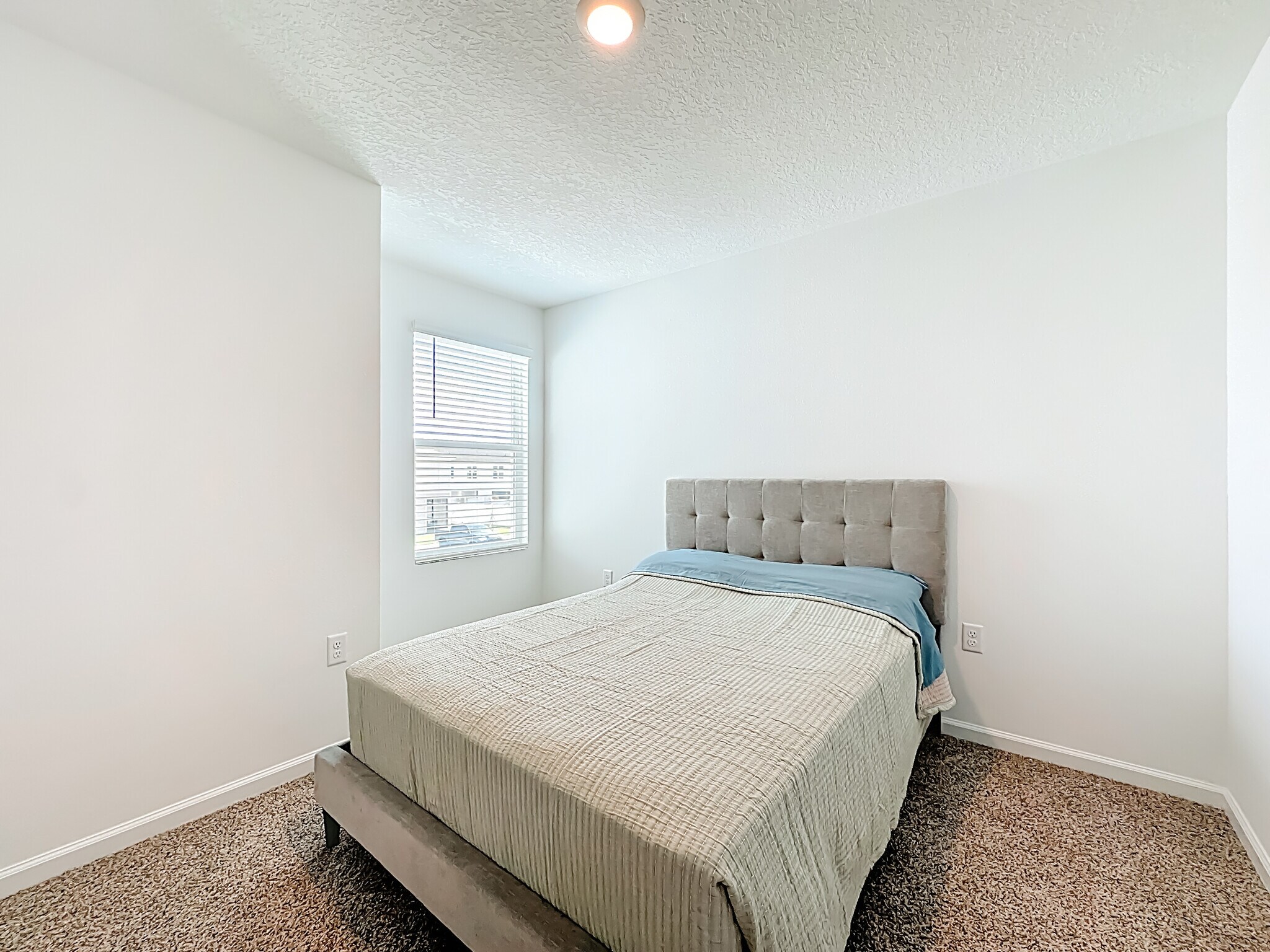 Building Photo - 53 Palmones St