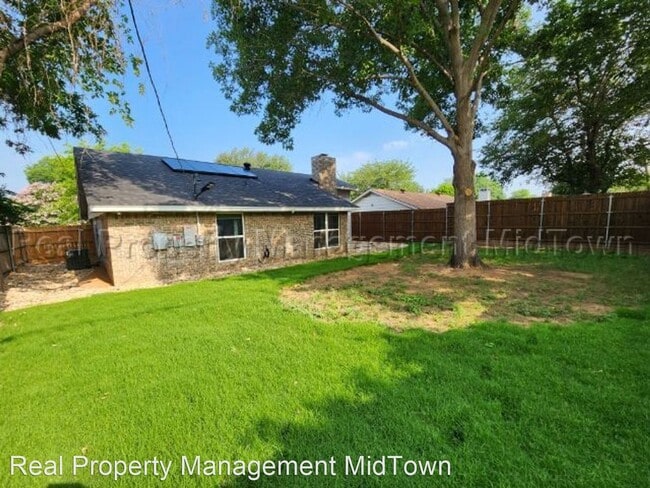 Building Photo - 3 br, 2 bath House - 703 Matthews Ct.