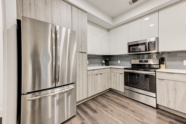 Building Photo - 1812 U.S. 19-SI ID1460735P