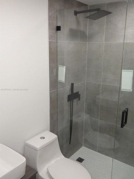 Building Photo - 5643 N Park Rd