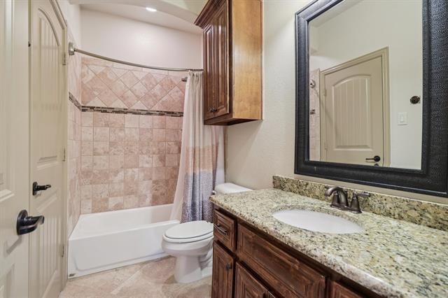 Building Photo - 8217 Almont Dr