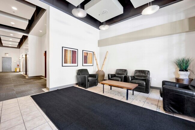 Building Photo - 1301 W Madison St