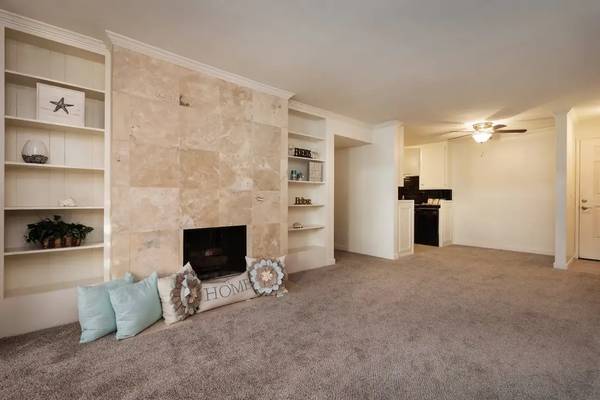 Building Photo - Elan Bella Mer Coronado