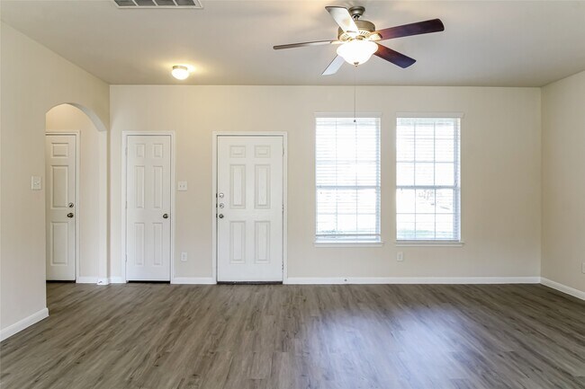 Building Photo - 9711 Floria Ct