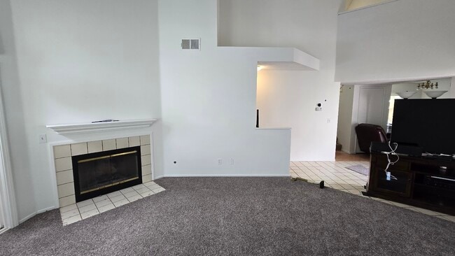 Building Photo - 10348 Rancho Carmel Dr