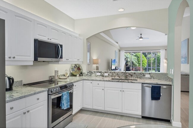 Building Photo - 796 Tartan Dr