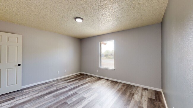Building Photo - REMODELED DUPLEX IN HARKER HEIGHTS