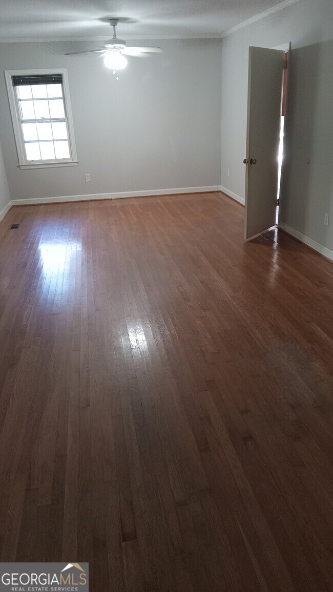 Building Photo - 81 Woodruff St