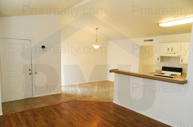 Building Photo - AVAILABLE NOW!!! Very Nice 3 Bedroom Dalla...