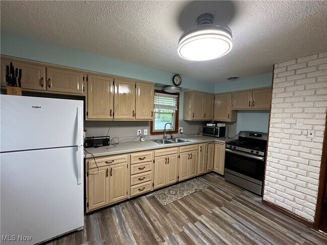 Building Photo - 2758 Newbern Cir