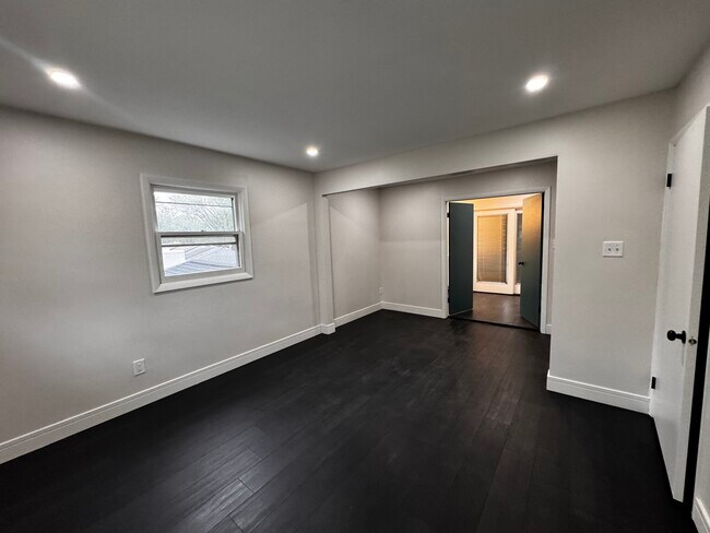 Building Photo - 212 Belmont Ct