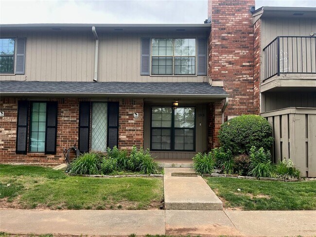 Primary Photo - 6500 N Grand Blvd