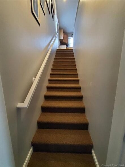 Building Photo - 33 Chapman Rd