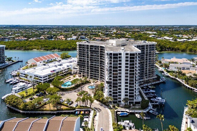 Building Photo - 4740 S Ocean Blvd