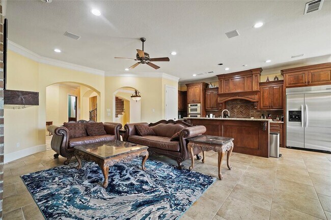 Building Photo - 25207 Hideaway Run Dr