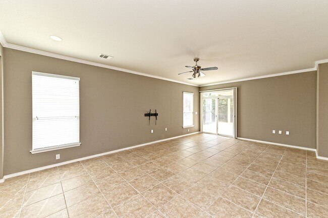 Building Photo - 533 Mill Pond Path