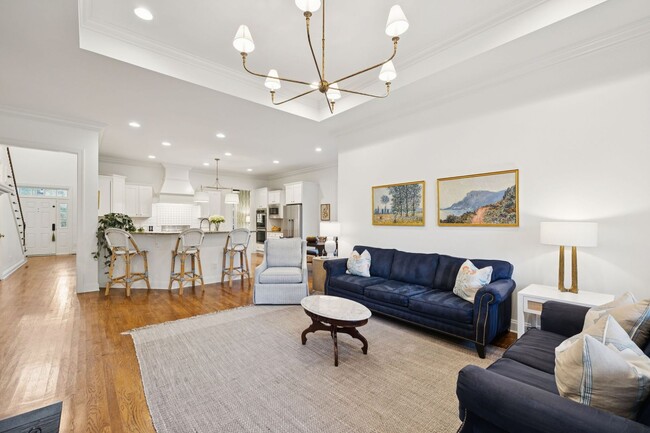 Building Photo - Luxury Executive Rental in Highlands of Ladd Park