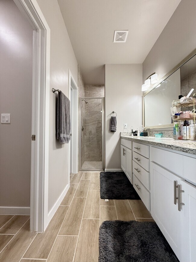 Building Photo - 51069 Purple Mat Ave