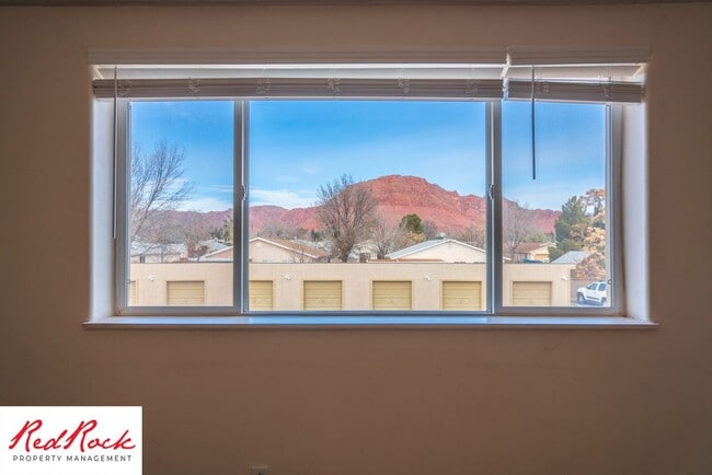Building Photo - Enjoy Scenic Ivins Living – 3-Bed, 2-Bath ...
