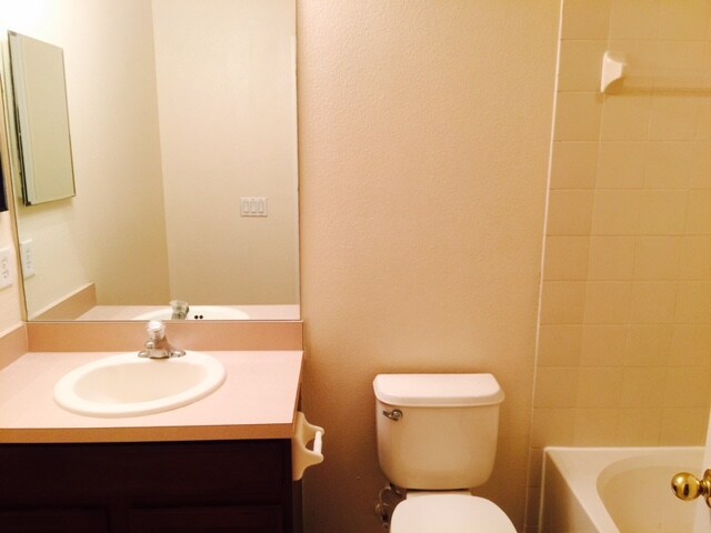 Building Photo - 1406 Travertine Terrace