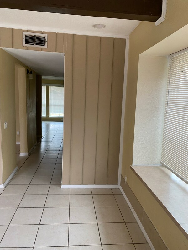 Building Photo - 6342 Walraven Cir