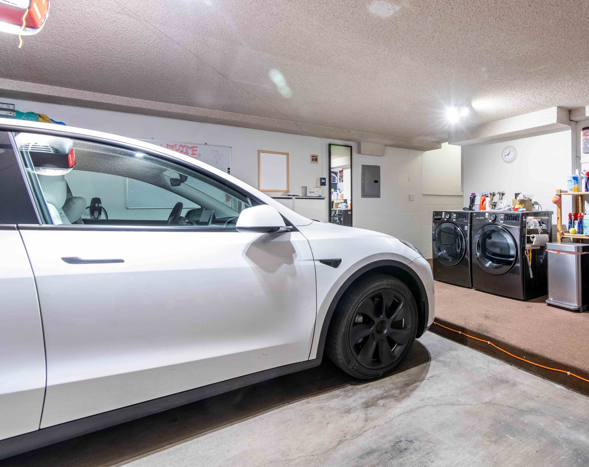 Building Photo - 5848 Canterbury Dr