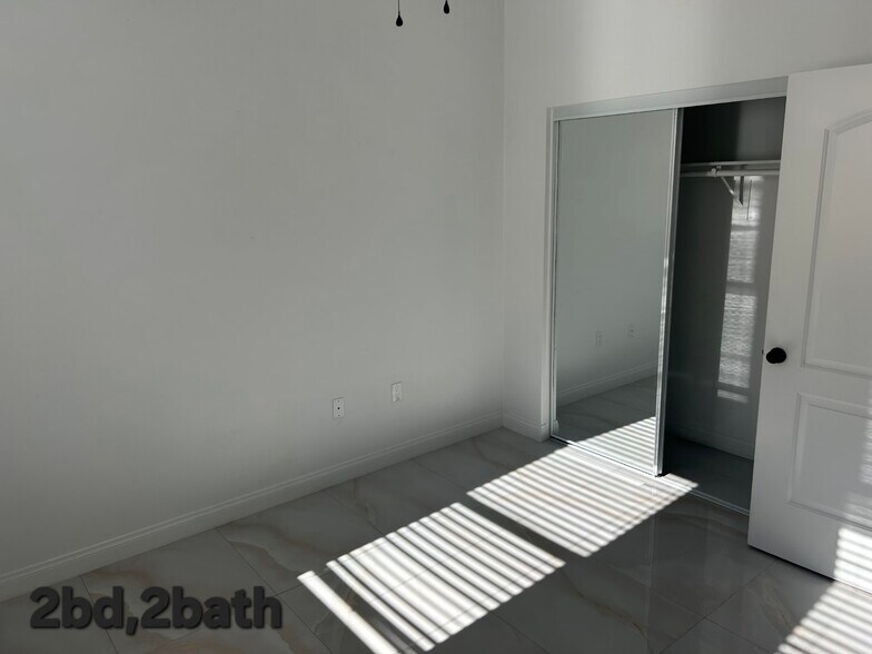 Building Photo - 8153 Banana Ave