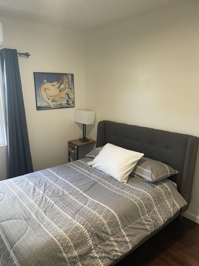 Building Photo - Wonderful Newly Remodeled 2 Bedroom House in Prime Alhambra Location Fully Furnished