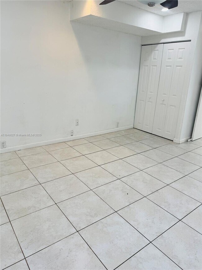Building Photo - 9530 SW 148th Pl