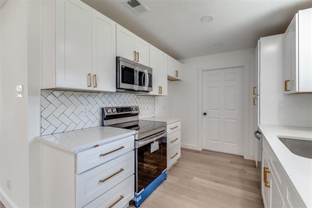 Building Photo - 1101 Spring Brook Dr