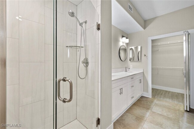 Building Photo - 9140 Southmont Cove