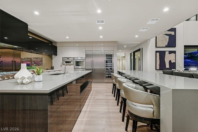 Building Photo - 807 Magnum Cliff Ct