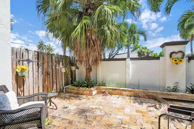 Building Photo - 4020 Murano Bay Dr