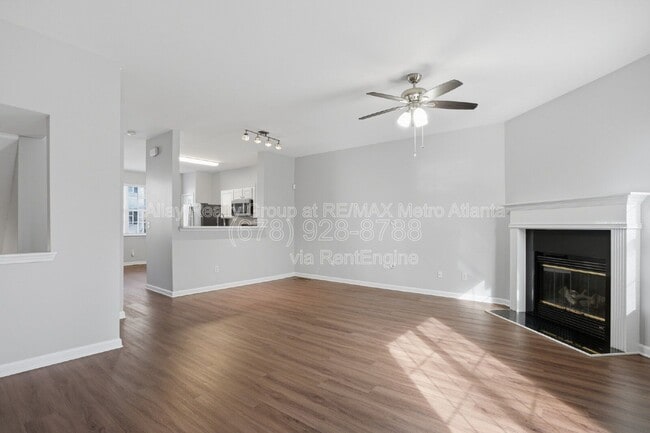 Building Photo - 648 Providence Pl SW