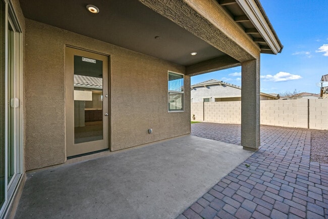 Building Photo - 1630 E Grove St