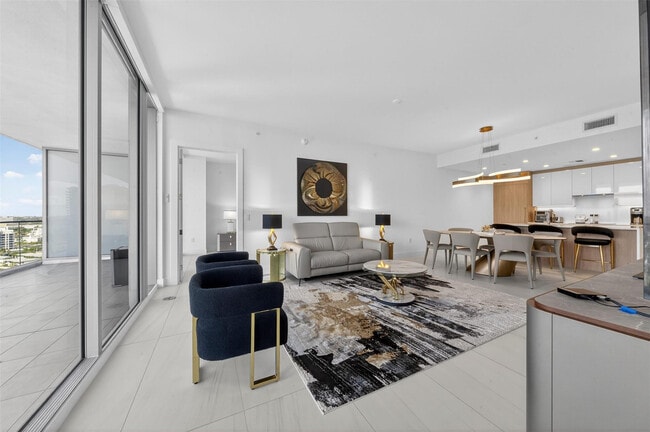 Building Photo - 153 N Seabreeze Blvd