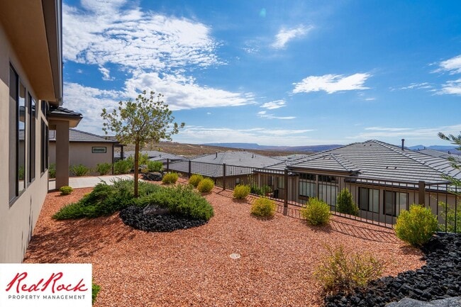 Building Photo - Modern 3 Bedroom Single-Level Home in Vill...