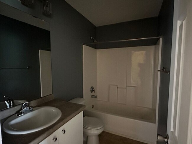 Building Photo - 4 Bedroom in Whispering Pines