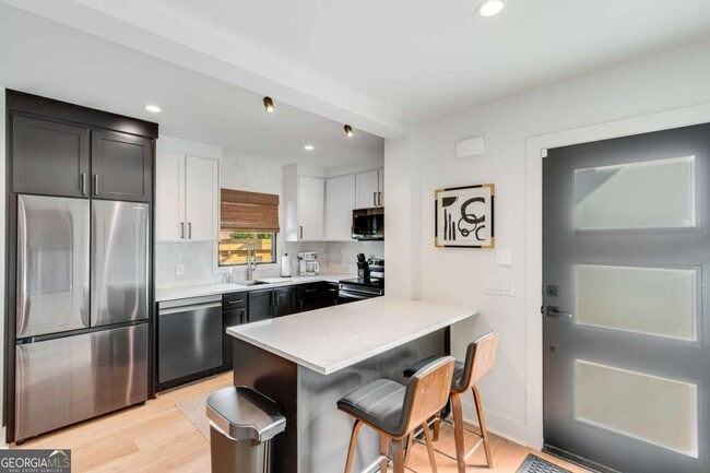 Building Photo - 775 Bradford St NW