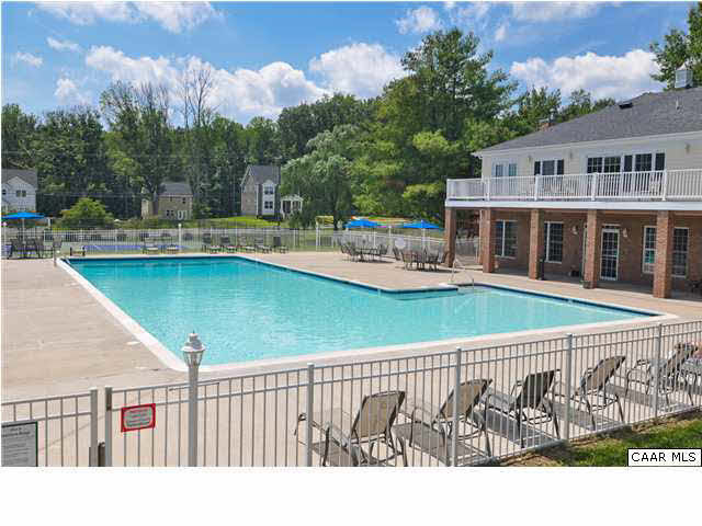 Building Photo - 1311 Villa Way