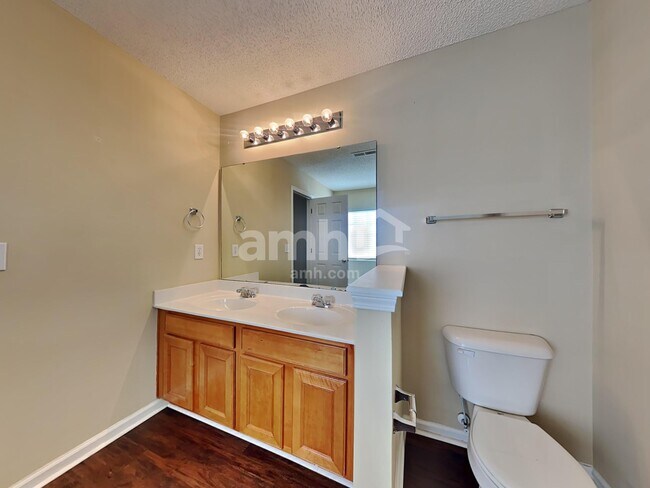 Building Photo - 5116 Morrow Ln