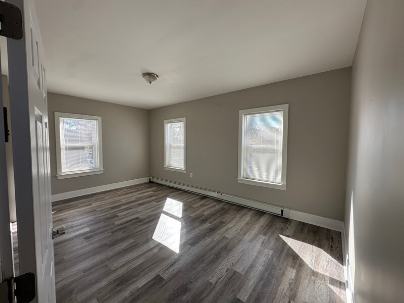 Building Photo - 252 Parkway Ave