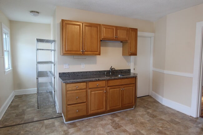 Building Photo - 47 Boulanger Ave