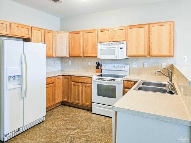 Building Photo - 3210 Seabrook St