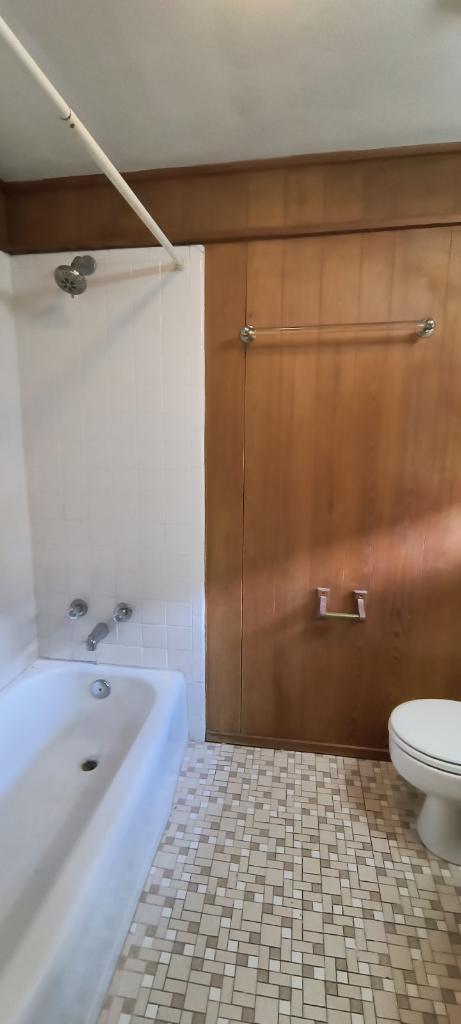 Bathroom off bedroom. - 340 Marlboro St SE