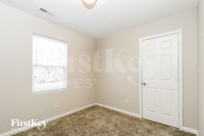 Building Photo - 110 Stillwell St