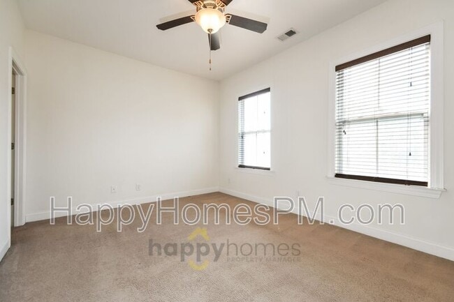 Building Photo - 5194 Celtic Dr