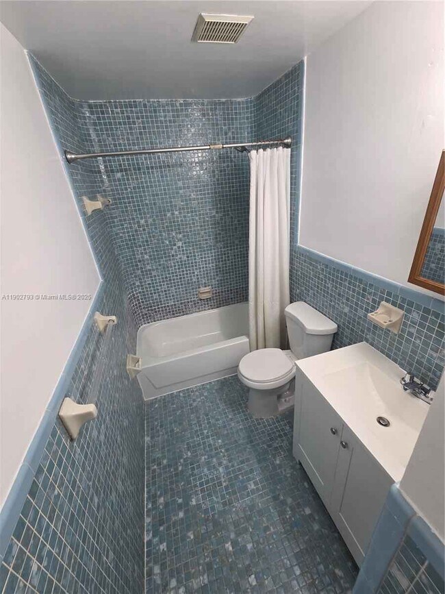 Building Photo - 10725 NW 8th Ave