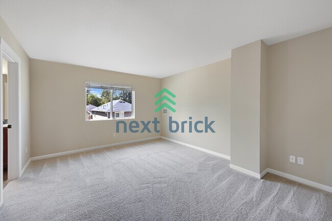 Building Photo - "Charming 3-Bed Oasis with 2.5 Baths in Prime Renton Location - Spacious layout!"
